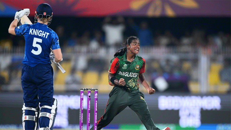 ইংল্যান্ডের বিপক্ষে লড়াই করেও জয় ছিনিয়ে আনতে পারল না বাংলাদেশ